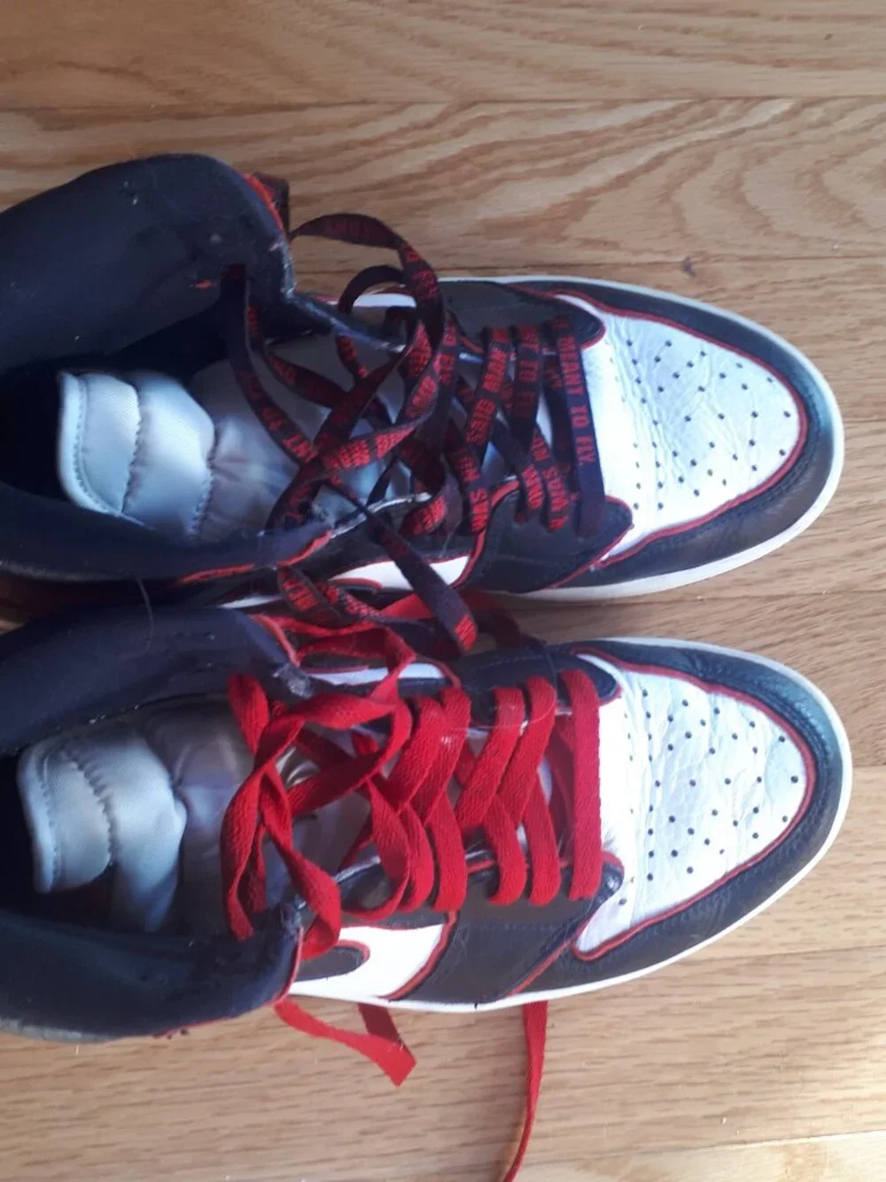 Nike sneakers size 8 - Picture 4 of 5